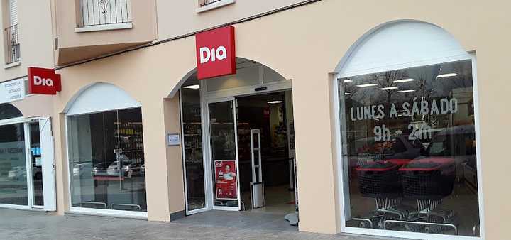 Fotografia tomada fuera de Supermercados Dia - Supermercado en Aínsa, Huesca