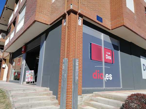 Fotografia tomada fuera de Supermercados Dia - Supermercado en Ajo, Cantabria