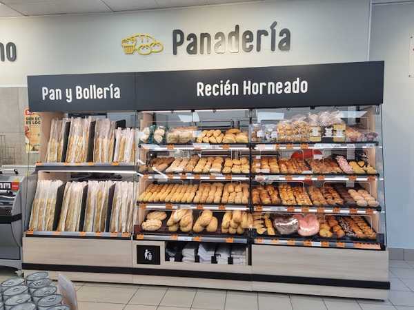 Fotografia tomada fuera de Supermercados Dia - Supermercado en Los Villares, Jaén
