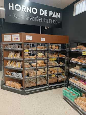 Fotografia tomada fuera de Supermercados El Jamón - Supermercado en Huelva, Huelva