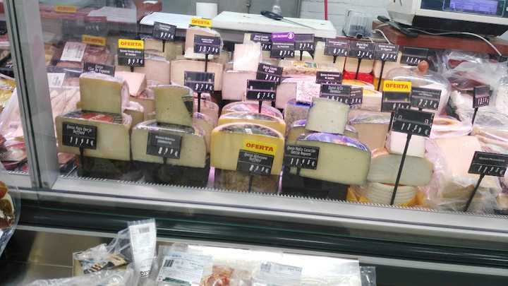 Fotografia tomada fuera de Supermercados El Jamón - Supermercado de descuentos en La Palma del Condado, Huelva