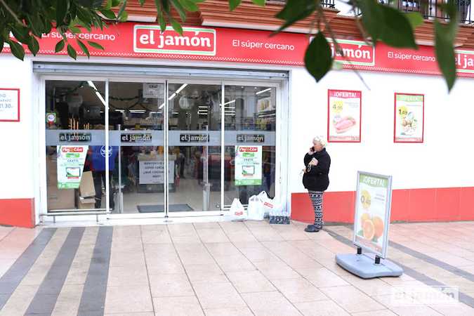 Fotografia tomada fuera de Supermercados El Jamón - Supermercado en Palos de la Frontera, Huelva