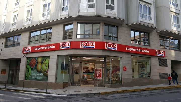 Fotografia tomada fuera de Supermercados Froiz - Supermercado en Vilalba, Lugo