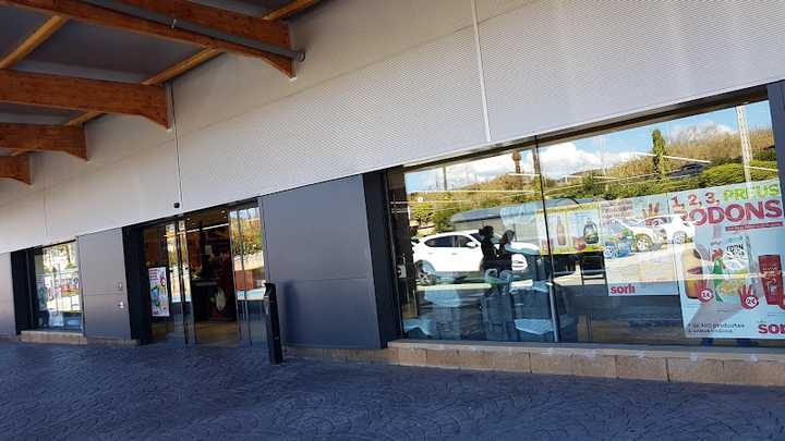 Fotografia tomada fuera de Supermercados Sorli Premià de Dalt - Supermercat en Premià de Dalt, Barcelona
