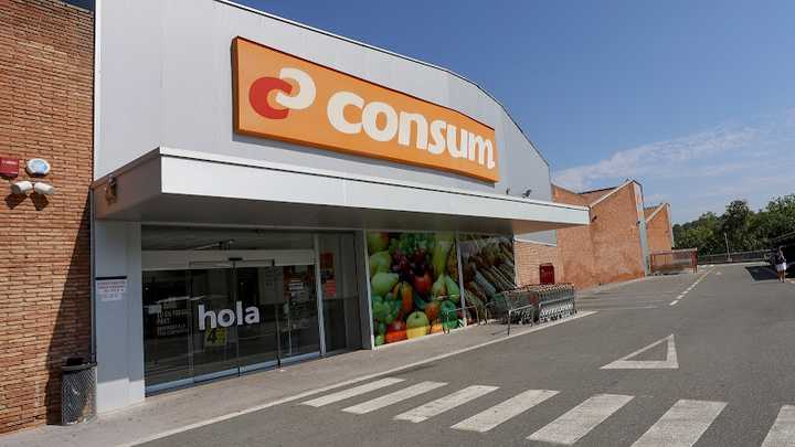 Fotografia tomada fuera de Supermercat Consum - Supermercado en Sant Joan de Vilatorrada, Barcelona