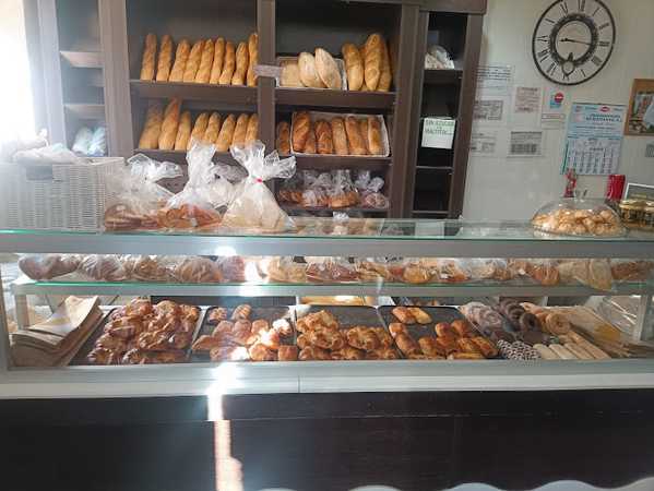 Fotografia tomada fuera de Cafetería La Cava - cafeterías en Molina de Aragón, Guadalajara