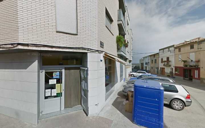 Fotografia tomada fuera de Supermercat Raquel - Panadería en La Portella, Lleida