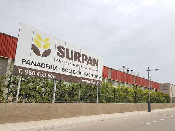 Fotografia tomada fuera de SURPAN artesanos del pan - Panadería en ES, Almería