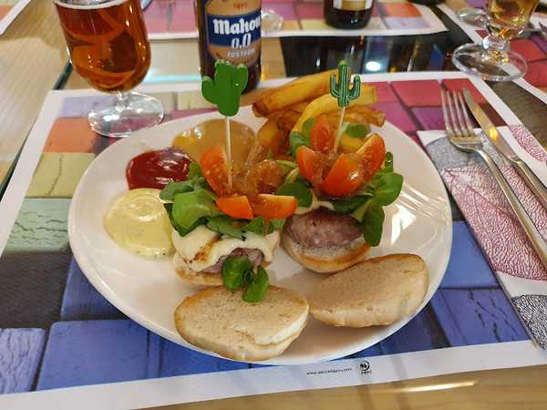 Fotografia tomada fuera de Sursum Corda - Cafeteria en La Seu d'Urgell, Lleida