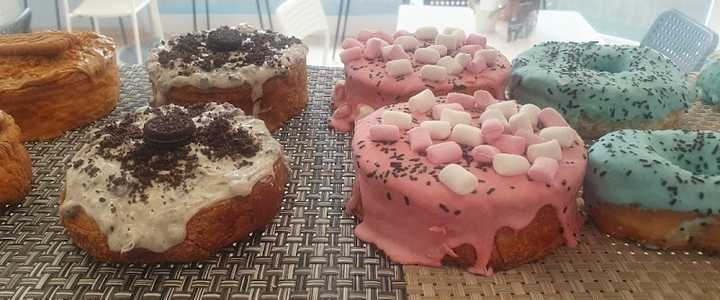Fotografia tomada fuera de Sweet Bakery - Panadería en Tordera, Barcelona