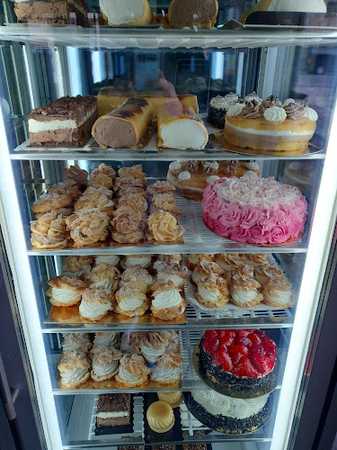 Fotografia tomada fuera de Sweet Pallars - Pastelería en Rialp, Lleida