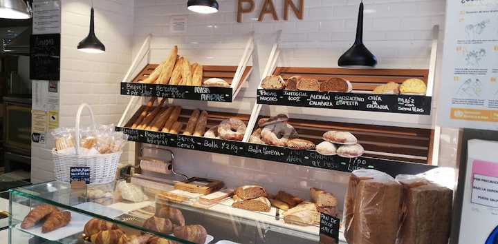 Fotografia tomada fuera de Tahona Debén - Panadería en A Coruña, A Coruña