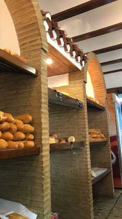 Fotografia tomada fuera de Tahona Romero Sánchez - Panadería en Mira, Cuenca