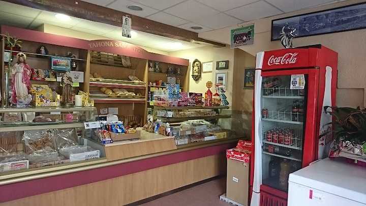 Fotografia tomada fuera de Tahona San Antonio - Panadería en Villalbilla, Madrid