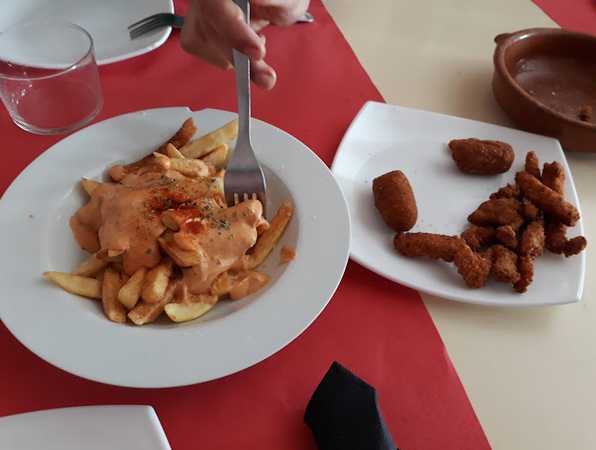 Fotografia tomada fuera de Cafeteria La Lliga - bares en Capellades, Barcelona