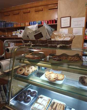 Fotografia tomada fuera de Tahonas Debén (Juan Flórez | A Coruña) - Panadería en A Coruña, A Coruña