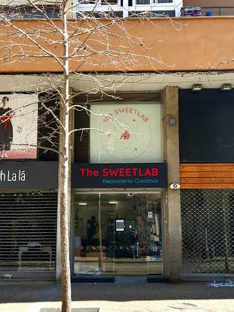 Fotografia tomada fuera de The Sweet lab Girona - Tienda de artículos para decoración en pastelería en Girona, Girona