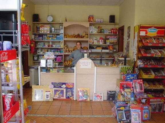 Fotografia tomada fuera de Tienda LUA - Panadería en Castro-Urdiales, Cantabria