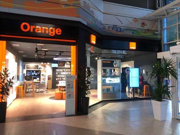 Fotografia tomada fuera de Tienda Orange - Tienda de móviles en Madrid, Madrid