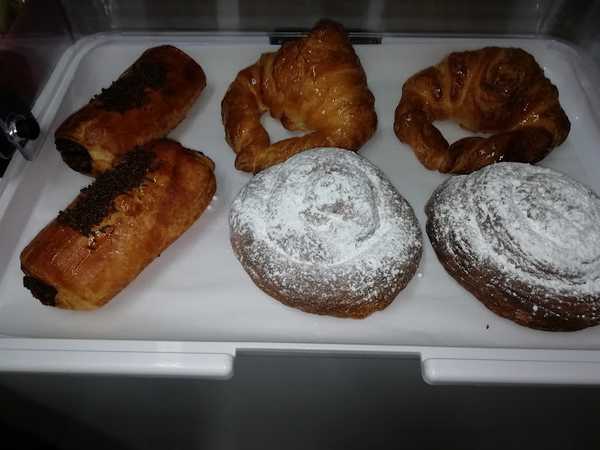 Fotografia tomada fuera de Tienda sin servic8o - Panadería en Lascuarre, Huesca
