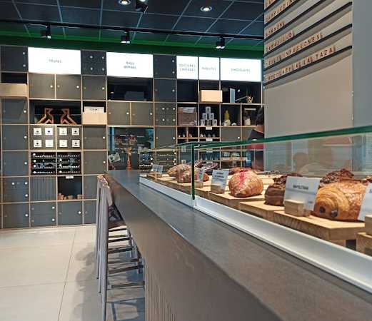 Fotografia tomada fuera de Cafetería Lapaca - Cafetería en Huesca, Huesca