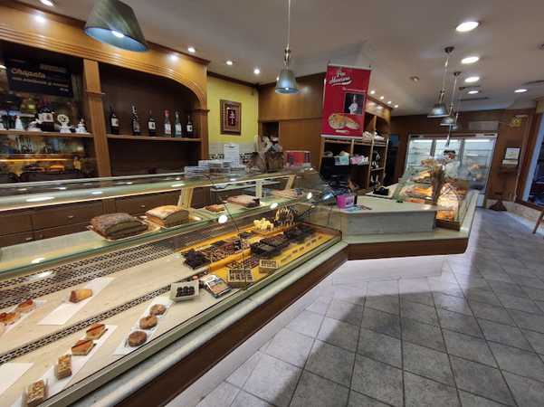 Fotografia tomada fuera de Todopan Gran Vía - Pastelería en Caravaca de la Cruz, Murcia