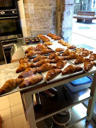 Fotografia tomada fuera de Toni Barros - Pastelería en Santander, Cantabria