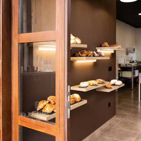 Fotografia tomada fuera de Turrai Pastisseria - Pastisseria en Piera, Barcelona