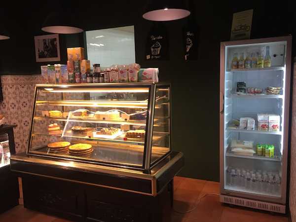Fotografia tomada fuera de Txarloska Pastelería Vegana - Pastelería en Bilbao, Bizkaia