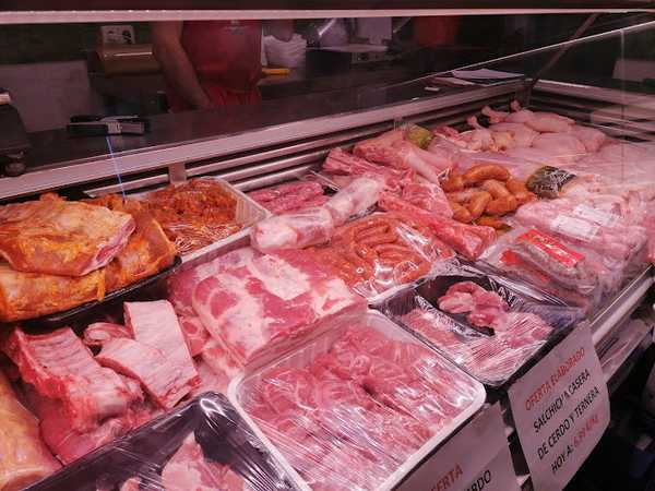 Fotografia tomada fuera de Udaco y Carnicería - Supermercado en Bernardos, Segovia