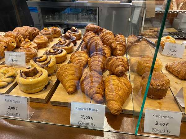 Fotografia tomada fuera de Vanille Bakery Lab & Café - Forn de pa en Madrid, Madrid