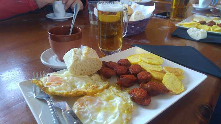 Fotografia tomada fuera de Venta de Piqueras - restaurantes en ES, La Rioja