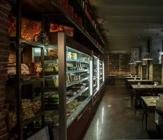 Fotografia tomada fuera de Viena Capellanes - Pastelería en Madrid, Madrid