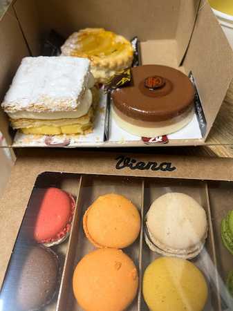 Fotografia tomada fuera de Viena Capellanes - Pastelería en Madrid, Madrid