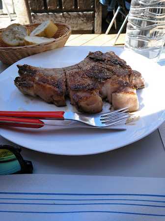Fotografia tomada fuera de Villanueva De Santo Adriano - restaurantes en Villanueva, Asturias
