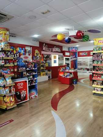 Fotografia tomada fuera de Willy Wonka - Tienda de golosinas en Palma del Río, Córdoba