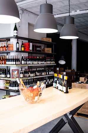 Fotografia tomada fuera de WINE HOUSE MALLORCA - Tienda de vinos en Andratx, Baleares