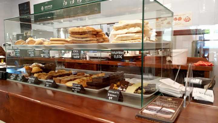 Fotografia tomada fuera de Xocolateria Jolonch - Chocolatería en La Seu d'Urgell, Lleida