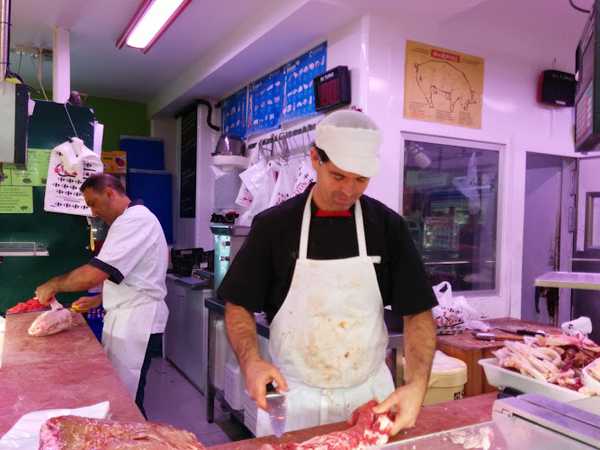 Fotografia tomada fuera de Zaton Supermerkatua - Supermercado en Ondarroa, Bizkaia