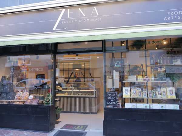 Fotografia tomada fuera de Zena Gourmet - Tienda de pasta en Castelldefels, Barcelona