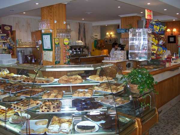 Fotografia tomada fuera de CAFETERIA NÚÑEZ - Pastelería en Punta Umbría, Huelva