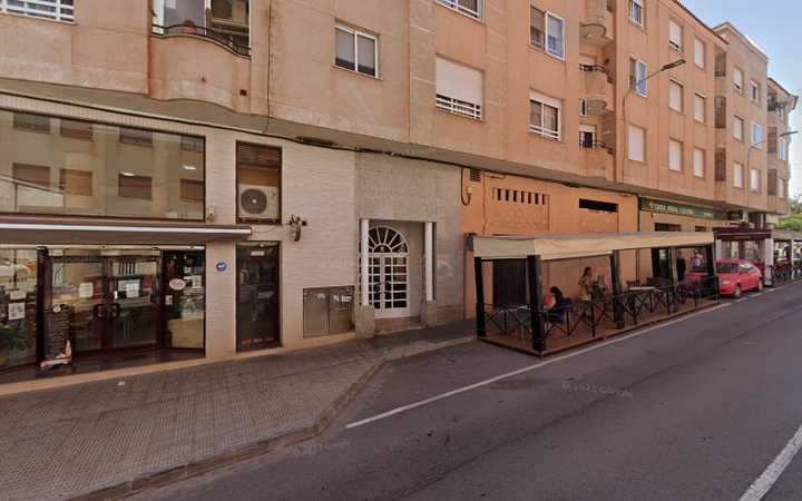 Fotografia tomada fuera de Cafetería Panadería Albero Cortes Valencianas - Panadería en L'Alcora, Castellón