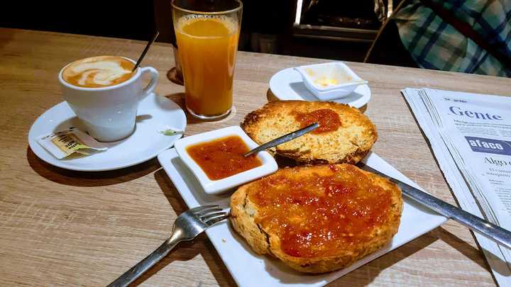 Fotografia tomada fuera de Cafetería Pancomido - cafeterías en A Coruña, A Coruña