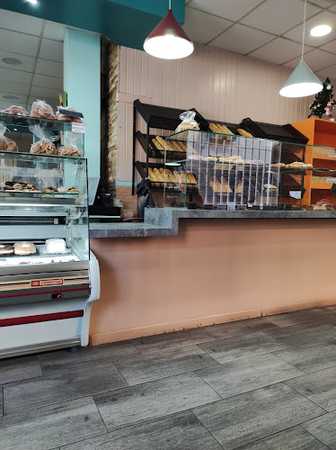 Fotografia tomada fuera de Cafetería pastelería La Abuela - Cafetería en San Fernando de Henares, Madrid