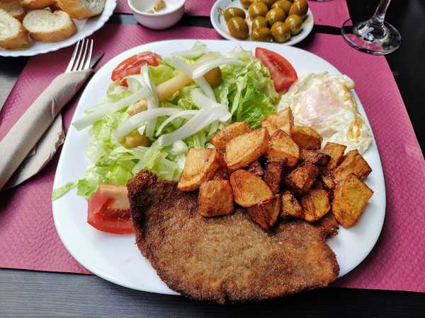 Fotografia tomada fuera de Cafetería pinxu's - restaurantes en La Seu d'Urgell, Lleida