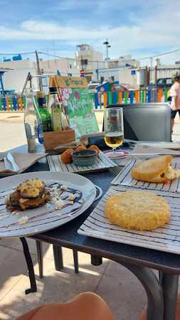 Fotografia tomada fuera de Cafetería Pitaya - cafeterías en El Cotillo, Las Palmas