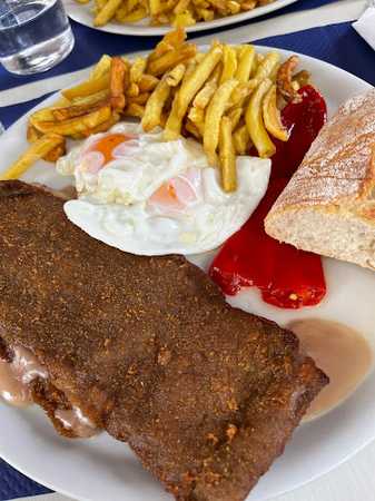 Fotografia tomada fuera de Cafetería Pub Las Acacias - cafeterías en Villarcayo, Burgos