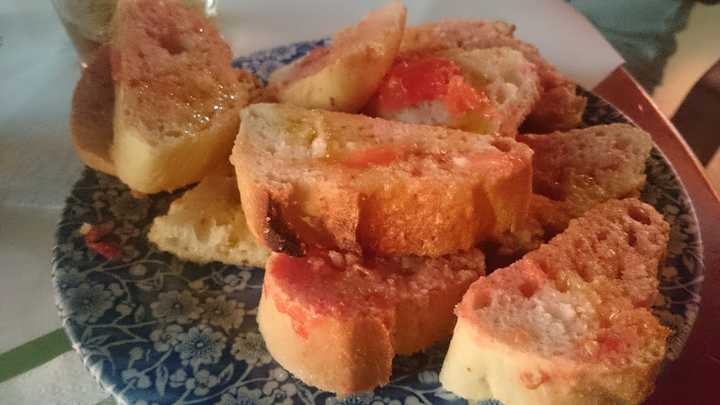 Fotografia tomada fuera de Cafeteria Slàvia - restaurantes en Les Borges Blanques, Lleida