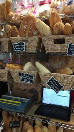 Fotografia tomada fuera de Cakes, Pops & Cookies - Pastelería en A Alto, Cantabria