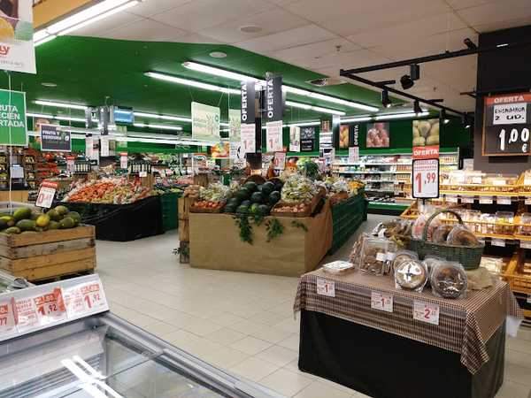 Fotografia tomada fuera de Alcampo - Supermercado en Fraga, Huesca